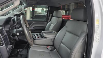 2015 Chevrolet Silverado 2500 Work Truck 2DR REGULAR CAB 4X4   - Photo 10 - Hamilton, OH 45015