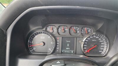 2015 Chevrolet Silverado 2500 Work Truck 2DR REGULAR CAB 4X4   - Photo 12 - Hamilton, OH 45015