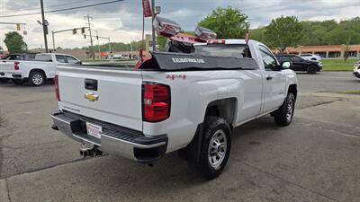2015 Chevrolet Silverado 2500 Work Truck 2DR REGULAR CAB 4X4   - Photo 6 - Hamilton, OH 45015