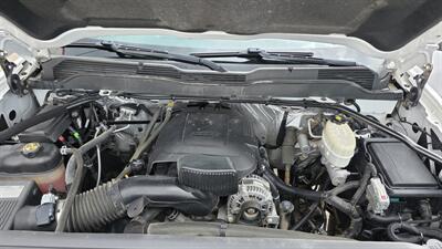 2015 Chevrolet Silverado 2500 Work Truck 2DR REGULAR CAB 4X4   - Photo 30 - Hamilton, OH 45015