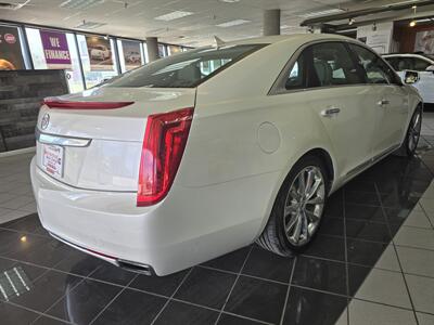 2013 Cadillac XTS Premium Collection 4DR SEDAN   - Photo 5 - Hamilton, OH 45015