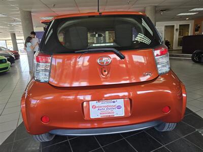 2012 Scion iQ Base 2DR HATCHBACK   - Photo 5 - Hamilton, OH 45015