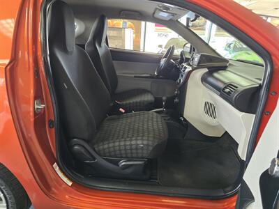 2012 Scion iQ Base 2DR HATCHBACK   - Photo 13 - Hamilton, OH 45015