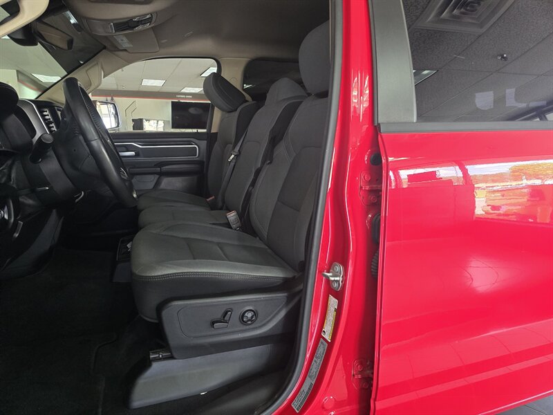 2020 RAM 1500 Big Horn/CREW CAB/HEMI/4X4 - Photo 11 - Hamilton, OH 45015