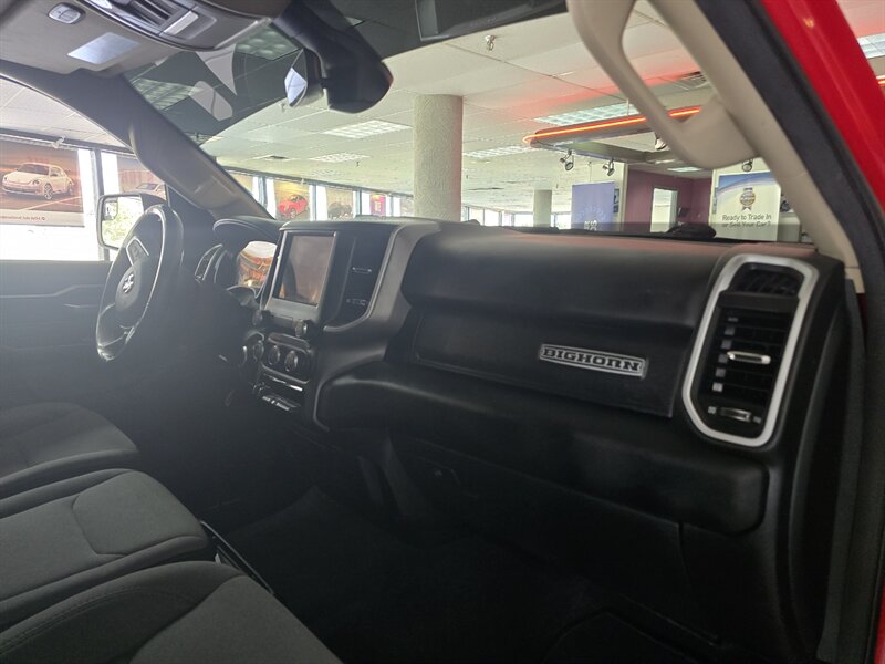 2020 RAM 1500 Big Horn/CREW CAB/HEMI/4X4 - Photo 15 - Hamilton, OH 45015