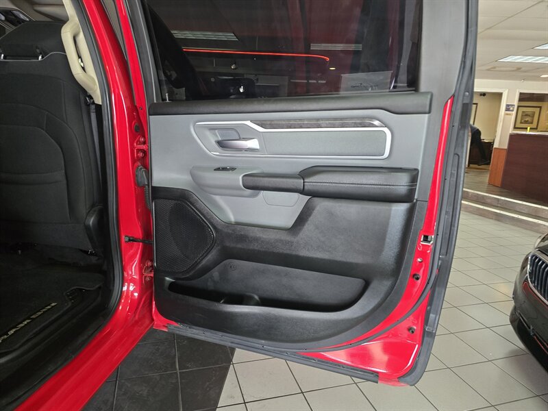 2020 RAM 1500 Big Horn/CREW CAB/HEMI/4X4 - Photo 17 - Hamilton, OH 45015