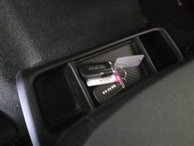 2020 RAM 1500 Big Horn/CREW CAB/HEMI/4X4 - Photo 21 - Hamilton, OH 45015