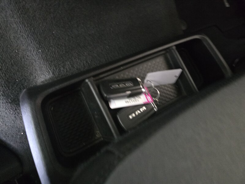 2020 RAM 1500 Big Horn/CREW CAB/HEMI/4X4 - Photo 21 - Hamilton, OH 45015