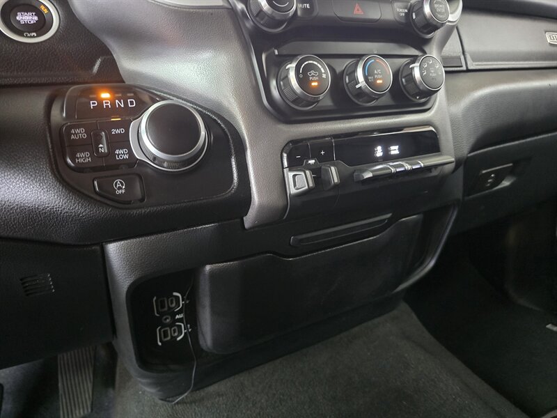 2020 RAM 1500 Big Horn/CREW CAB/HEMI/4X4 - Photo 26 - Hamilton, OH 45015