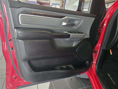 2020 RAM 1500 Big Horn/CREW CAB/HEMI/4X4 - Photo 9 - Hamilton, OH 45015