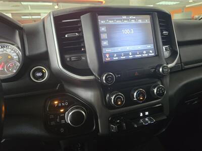 2020 RAM 1500 Big Horn/CREW CAB/HEMI/4X4 - Photo 24 - Hamilton, OH 45015