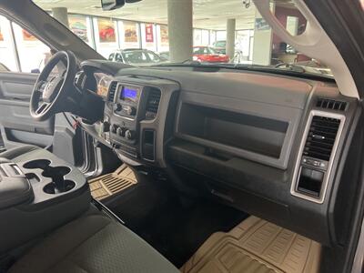2015 RAM 1500 TRADESMAN 4DR CREW CAB 4X4/DIESEL   - Photo 24 - Hamilton, OH 45015