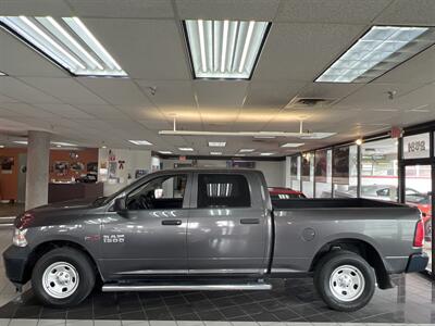 2015 RAM 1500 TRADESMAN 4DR CREW CAB 4X4/DIESEL   - Photo 2 - Hamilton, OH 45015