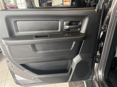 2015 RAM 1500 TRADESMAN 4DR CREW CAB 4X4/DIESEL   - Photo 19 - Hamilton, OH 45015