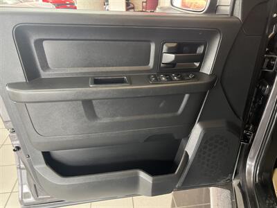 2015 RAM 1500 TRADESMAN 4DR CREW CAB 4X4/DIESEL   - Photo 17 - Hamilton, OH 45015