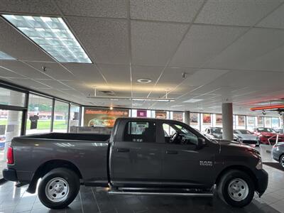 2015 RAM 1500 TRADESMAN 4DR CREW CAB 4X4/DIESEL   - Photo 5 - Hamilton, OH 45015