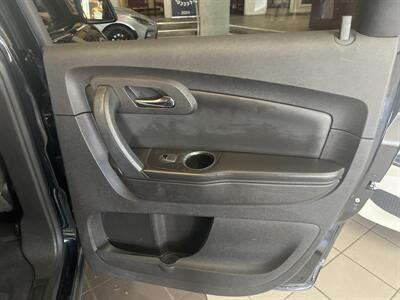 2012 Chevrolet Traverse LT   - Photo 23 - Hamilton, OH 45015