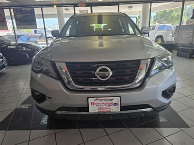 2019 Nissan Pathfinder SV 4DR SUV AWD   - Photo 2 - Hamilton, OH 45015