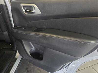 2019 Nissan Pathfinder SV 4DR SUV AWD   - Photo 18 - Hamilton, OH 45015