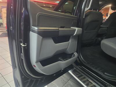 2025 Ford F-150 XLT SUPER CREW 4X4   - Photo 10 - Hamilton, OH 45015