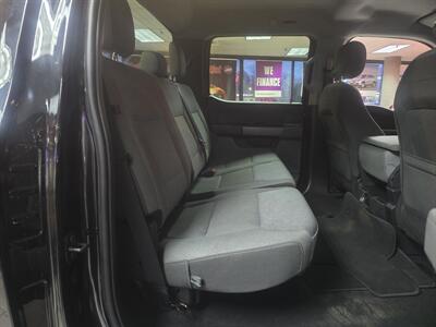 2025 Ford F-150 XLT SUPER CREW 4X4   - Photo 17 - Hamilton, OH 45015