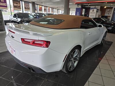 2016 Chevrolet Camaro 2LT 2DR CONVERTIBLE /RS   - Photo 10 - Hamilton, OH 45015