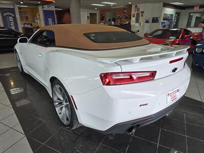 2016 Chevrolet Camaro 2LT 2DR CONVERTIBLE /RS   - Photo 11 - Hamilton, OH 45015