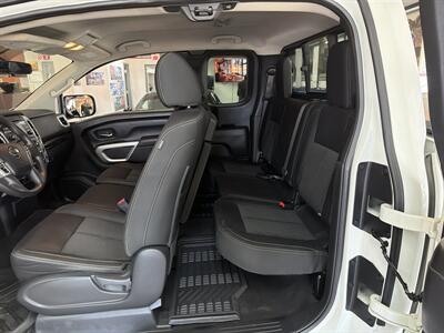 2017 Nissan Titan SV - Photo 19 - Hamilton, OH 45015