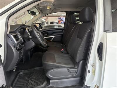 2017 Nissan Titan SV - Photo 9 - Hamilton, OH 45015