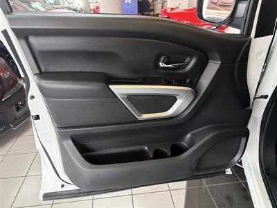 2017 Nissan Titan SV - Photo 18 - Hamilton, OH 45015