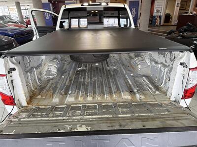 2017 Nissan Titan SV - Photo 27 - Hamilton, OH 45015