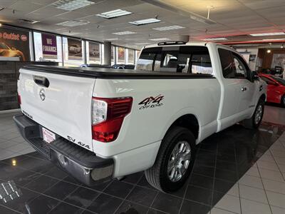 2017 Nissan Titan SV - Photo 6 - Hamilton, OH 45015
