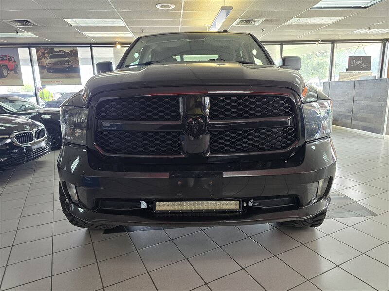 2018 RAM 1500 Express-CREW CAB-4X4-HEMI - Photo 3 - Hamilton, OH 45015