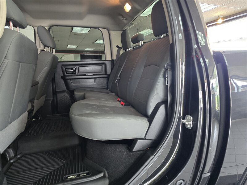 2018 RAM 1500 Express-CREW CAB-4X4-HEMI - Photo 12 - Hamilton, OH 45015