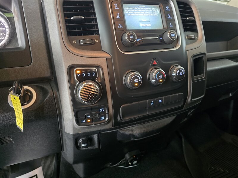 2018 RAM 1500 Express-CREW CAB-4X4-HEMI - Photo 21 - Hamilton, OH 45015
