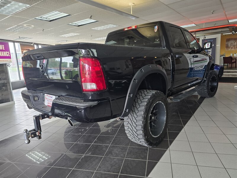 2018 RAM 1500 Express-CREW CAB-4X4-HEMI - Photo 5 - Hamilton, OH 45015