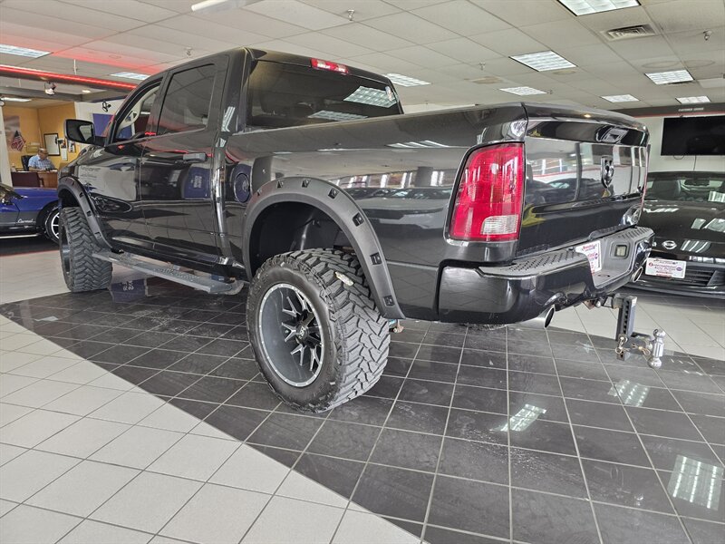 2018 RAM 1500 Express-CREW CAB-4X4-HEMI - Photo 7 - Hamilton, OH 45015