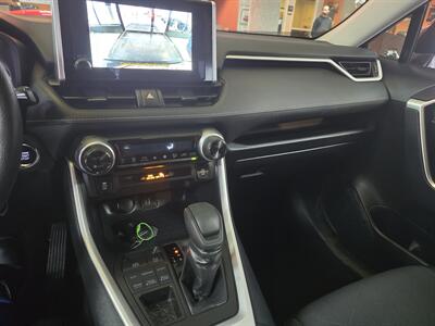 2025 Toyota RAV4 XLE 4DR SUV AWD   - Photo 21 - Hamilton, OH 45015