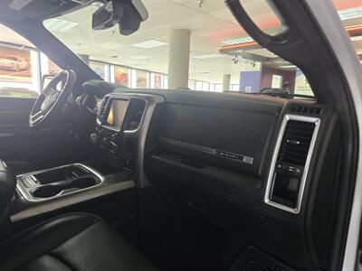 2017 RAM 1500 Laramie Limited   - Photo 15 - Hamilton, OH 45015