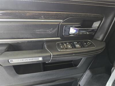 2017 RAM 1500 Laramie Limited   - Photo 20 - Hamilton, OH 45015