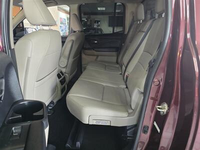 2017 Honda Ridgeline RTL 4DR CREW CAB   - Photo 11 - Hamilton, OH 45015