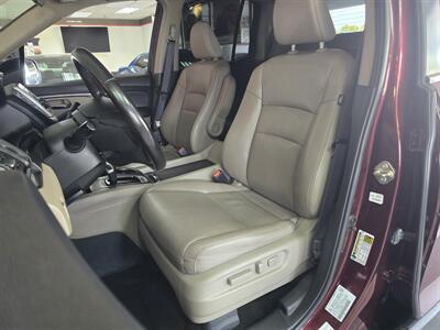 2017 Honda Ridgeline RTL 4DR CREW CAB   - Photo 9 - Hamilton, OH 45015