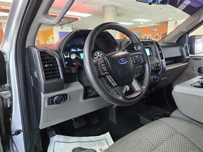 2017 Ford F-150 XLT   - Photo 8 - Hamilton, OH 45015