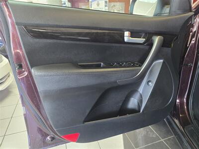 2015 Kia Sorento EX 4DR SUV AWD   - Photo 6 - Hamilton, OH 45015