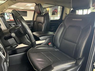 2019 RAM 1500 Laramie   - Photo 10 - Hamilton, OH 45015