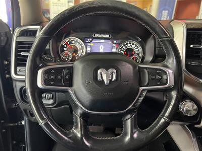 2019 RAM 1500 Laramie   - Photo 14 - Hamilton, OH 45015