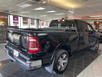 2019 RAM 1500 Laramie   - Photo 6 - Hamilton, OH 45015