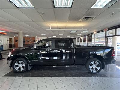 2019 RAM 1500 Laramie   - Photo 2 - Hamilton, OH 45015