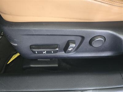 2016 Lexus IS 200t   - Photo 18 - Hamilton, OH 45015