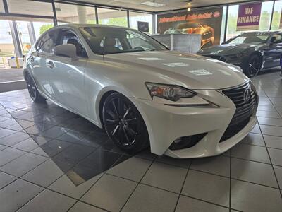 2016 Lexus IS 200t   - Photo 3 - Hamilton, OH 45015